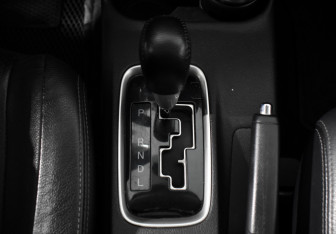 Подержанный автомобиль Mitsubishi Outlander 2013 года (10 фото)