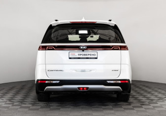Подержанный автомобиль Kia Carnival 2021 года (7 фото)