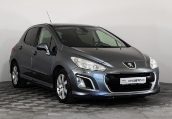 Подержанный автомобиль Peugeot 308 Hatchback 2011 года (3 фото)