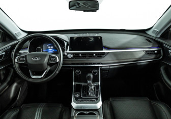 Подержанный автомобиль Chery Tiggo 8 2022 года (13 фото)