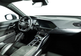 Подержанный автомобиль Geely Tugella 2022 года (9 фото)