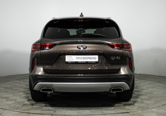 Подержанный автомобиль Infiniti QX50 2018 года (6 фото)