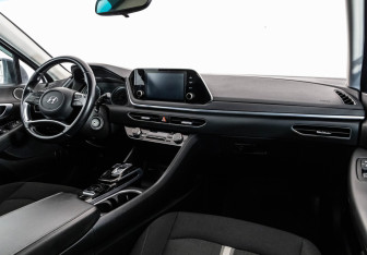 Подержанный автомобиль Hyundai Sonata 2020 года (11 фото)