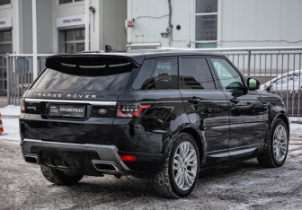 Подержанный автомобиль Land Rover Range Rover Sport 2021 года (6 фото)