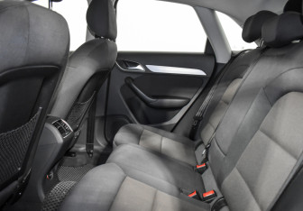 Подержанный автомобиль Audi Q3 2012 года (13 фото)