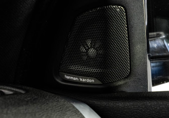 Подержанный автомобиль BMW X5 2017 года (23 фото)