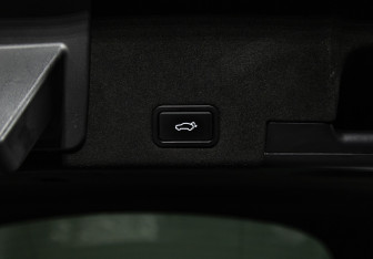 Подержанный автомобиль Geely Tugella 2023 года (24 фото)