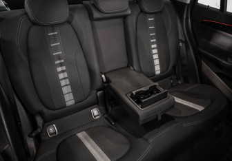 Подержанный автомобиль BMW X1 2017 года (30 фото)