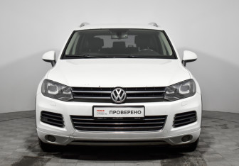Подержанный автомобиль Volkswagen Touareg 2012 года (2 фото)