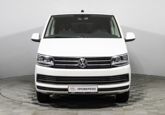 Подержанный автомобиль Volkswagen Caravelle 2019 года (2 фото)