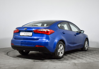 Подержанный автомобиль Kia Cerato Sedan 2021 года (5 фото)