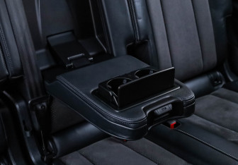 Подержанный автомобиль Audi Q7 2016 года (34 фото)