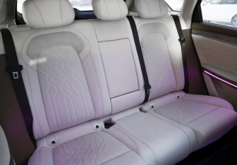 Подержанный автомобиль Voyah Free 2022 года (29 фото)