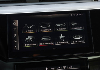 Подержанный автомобиль Audi e-tron Sportback 2021 года (18 фото)