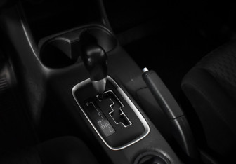 Подержанный автомобиль Mitsubishi Outlander 2013 года (11 фото)