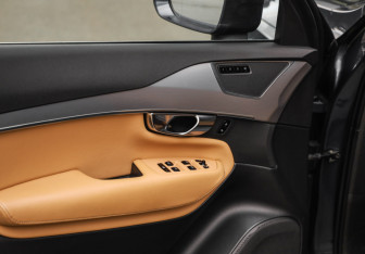 Подержанный автомобиль Volvo XC90 2019 года (27 фото)
