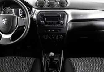 Подержанный автомобиль Suzuki Vitara 2019 года (13 фото)