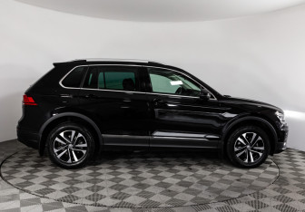 Подержанный автомобиль Volkswagen Tiguan 2019 года (4 фото)