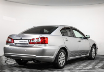 Подержанный автомобиль Mitsubishi Galant Sedan 2008 года (5 фото)