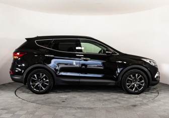 Подержанный автомобиль Hyundai Santa Fe 2018 года (4 фото)
