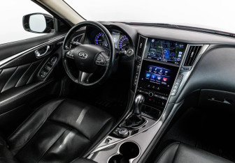 Подержанный автомобиль Infiniti Q50 2016 года (17 фото)