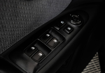 Подержанный автомобиль Kia Magentis 2007 года (13 фото)