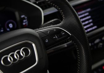Подержанный автомобиль Audi Q3 Sportback 2020 года (23 фото)
