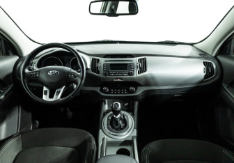 Подержанный автомобиль Kia Sportage 2015 года (13 фото)