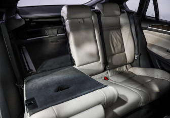 Подержанный автомобиль BMW X6 2014 года (28 фото)