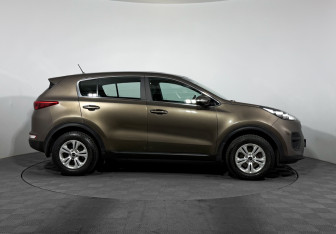 Подержанный автомобиль Kia Sportage 2016 года (4 фото)