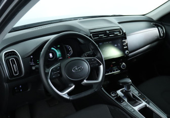 Подержанный автомобиль Hyundai Creta 2021 года (14 фото)