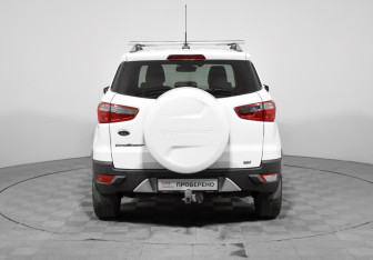 Подержанный автомобиль Ford EcoSport 2017 года (6 фото)
