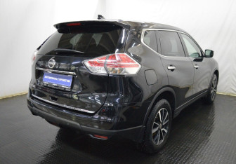 Подержанный автомобиль Nissan X-Trail 2017 года (5 фото)