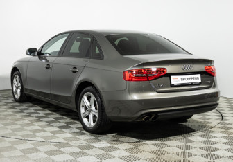 Подержанный автомобиль Audi A4 Sedan 2013 года (7 фото)