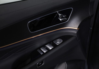 Подержанный автомобиль Jaecoo J8 2024 года (25 фото)