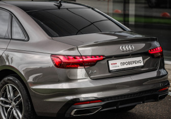 Подержанный автомобиль Audi A4 Sedan 2021 года (12 фото)