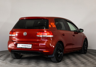 Подержанный автомобиль Volkswagen Golf Hatchback 2011 года (5 фото)