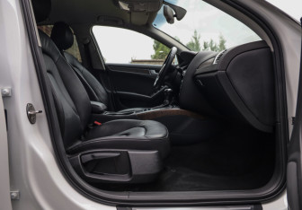 Подержанный автомобиль Audi A4 Sedan 2014 года (20 фото)