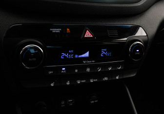 Подержанный автомобиль Hyundai Tucson 2016 года (15 фото)