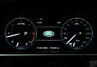 Подержанный автомобиль Land Rover Range Rover Sport 2013 года (12 фото)