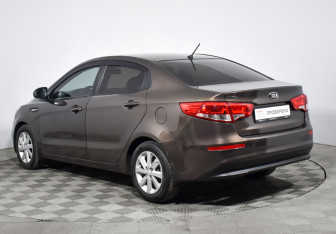 Подержанный автомобиль Kia Rio Sedan 2016 года (7 фото)