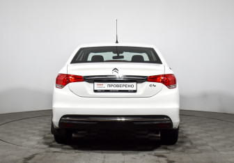 Подержанный автомобиль Citroen C4 Sedan 2014 года (6 фото)