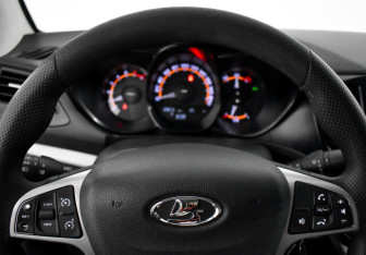 Подержанный автомобиль LADA (ВАЗ) Vesta Sedan 2019 года (15 фото)