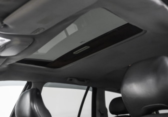 Подержанный автомобиль Volvo XC90 2002 года (17 фото)