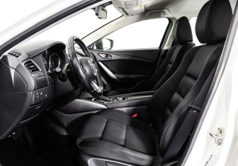 Подержанный автомобиль Mazda 6 Sedan 2016 года (17 фото)