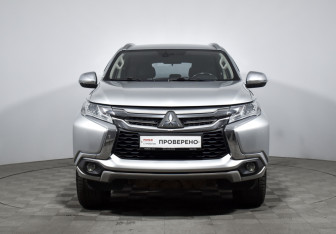 Подержанный автомобиль Mitsubishi Pajero Sport 2019 года (2 фото)