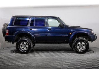 Подержанный автомобиль Nissan Patrol 2003 года (4 фото)