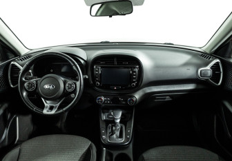 Подержанный автомобиль Kia Soul 2021 года (13 фото)