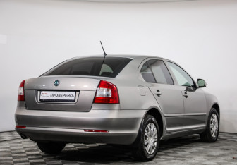 Подержанный автомобиль Skoda Octavia Liftback 2012 года (5 фото)