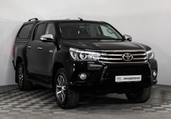 Подержанный автомобиль Toyota Hilux 2016 года (3 фото)